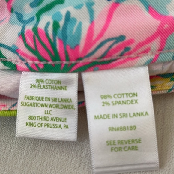 Lily Pulitzer scallop trim shorts - Picture 4 of 5